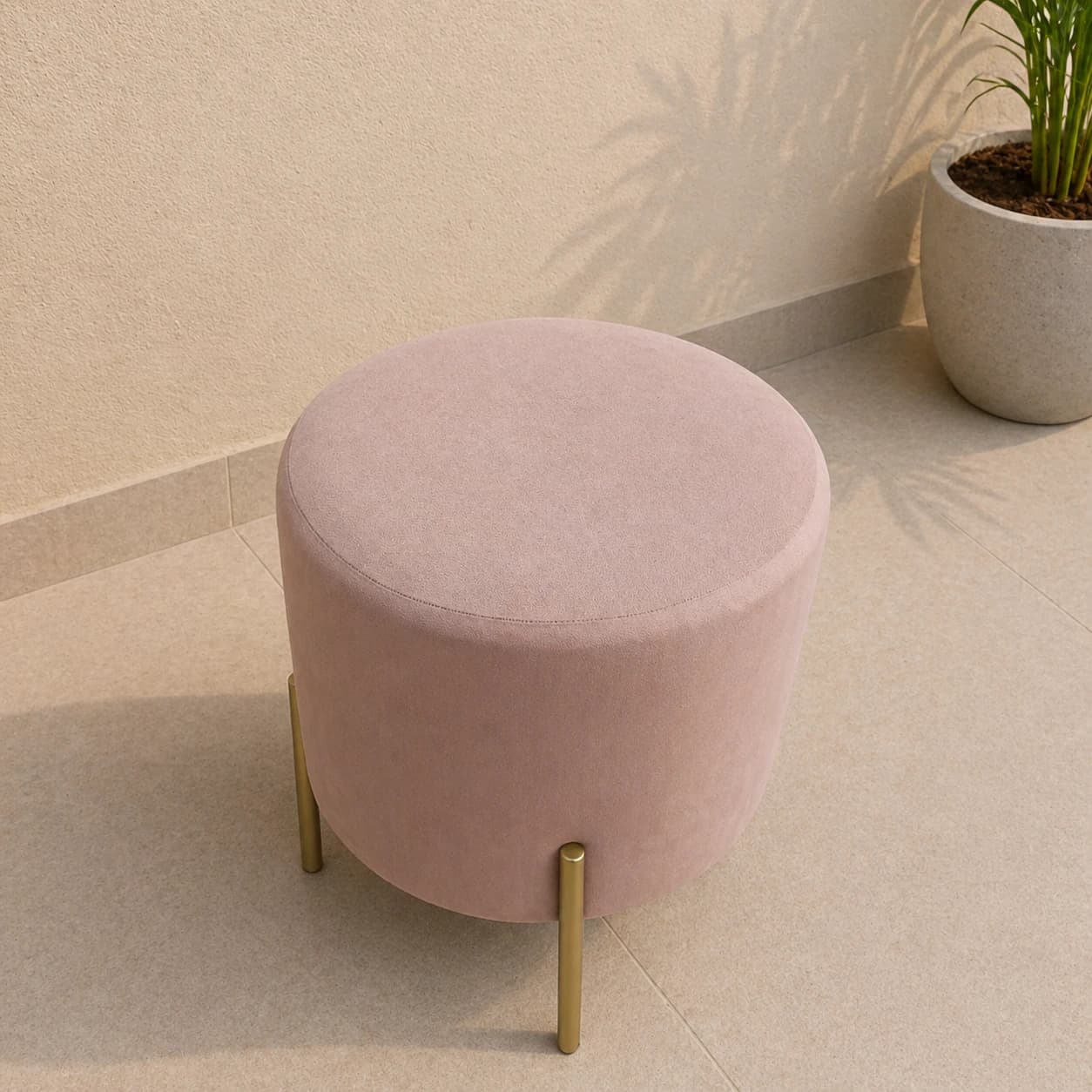 Puff Banqueta Monaco com design clean